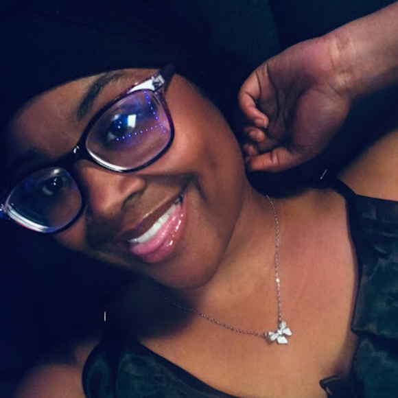 Meet your Posher, Alena - Picture 1 of 1